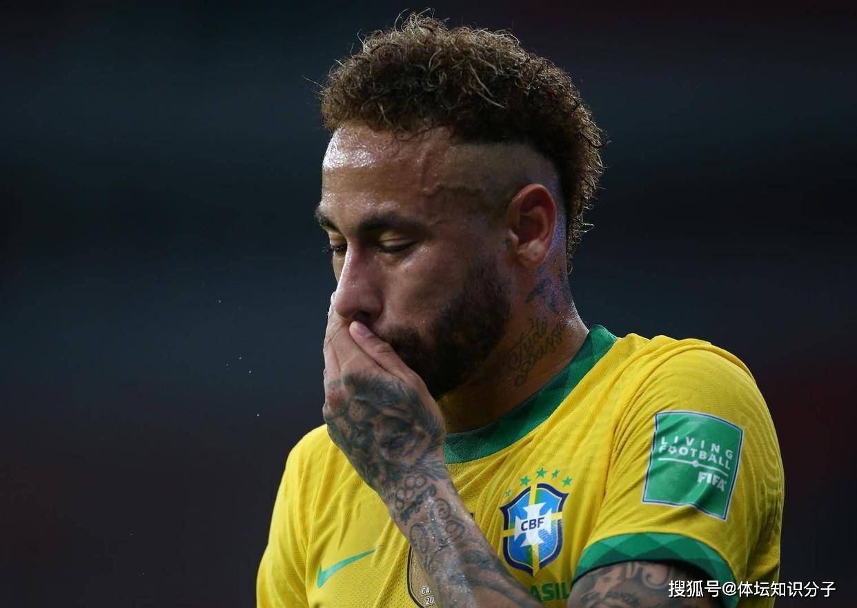 开云官网-内马尔在FPX比赛中大比分获胜，爆冷引发热议！全场沸腾不已-开云官网