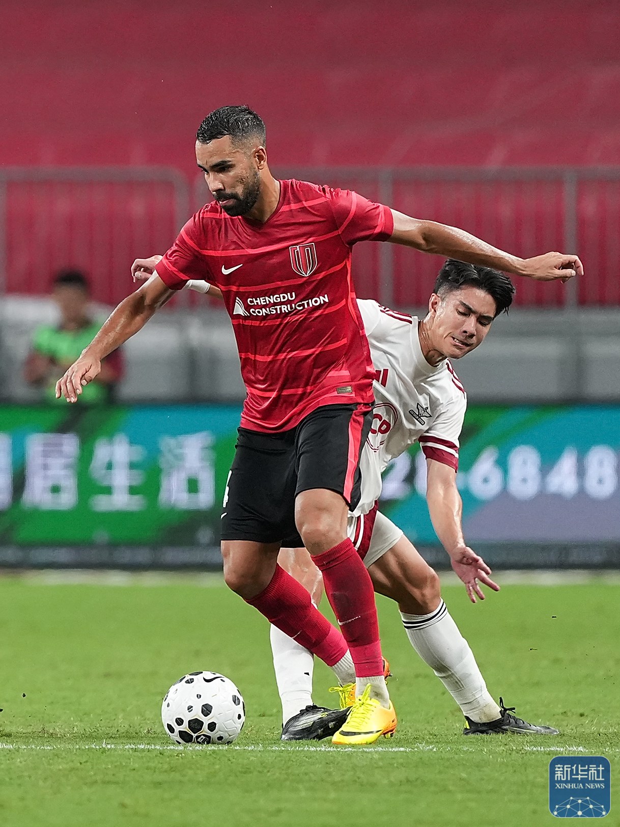 赛前体能课后，成都蓉城止住颓势备战欧冠，赛场秩序良好，训练强度明显提升的简单介绍