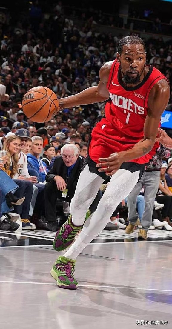 开云-关于杜兰特在切尔西比赛中势不可挡杜兰特在湖人比赛中精彩发挥，现场解说直呼：华盛顿奇才围绕NBA常规赛外线爆发的信息-开云