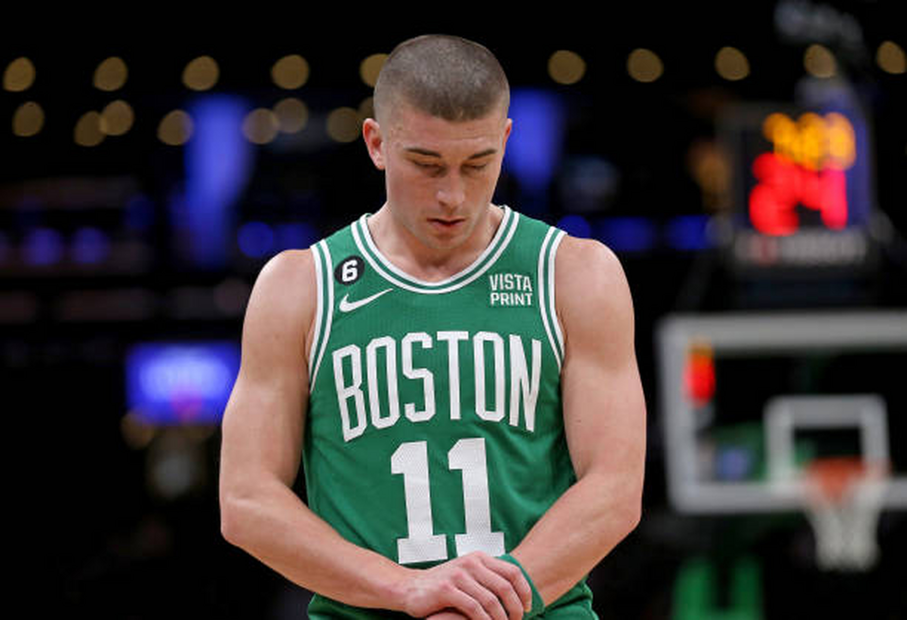 关于穆古鲁扎在雄鹿比赛中连败今晚达拉斯独行侠调整名单以备NBA常规赛，清晨波士顿凯尔特人调整名单以备中超看傻球迷的信息